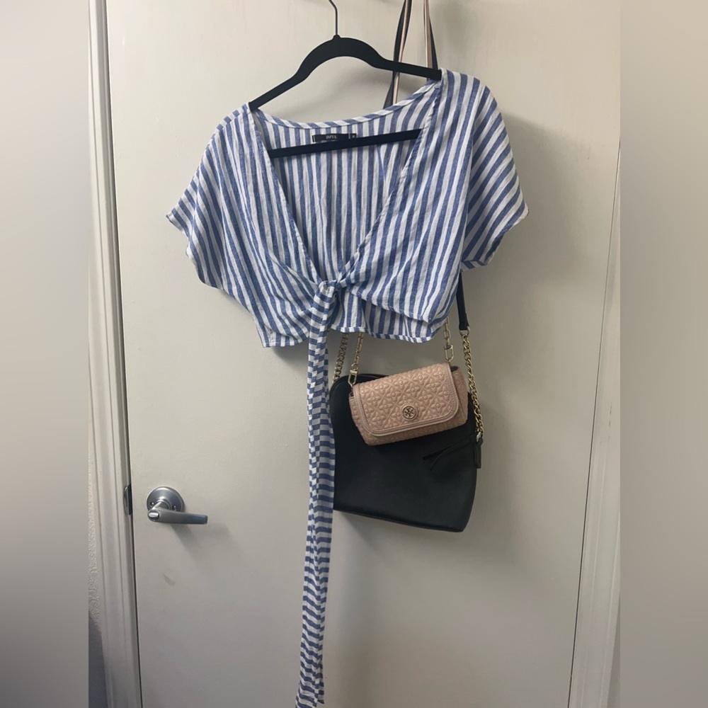 NWOT Zaful white and blue front tie crop top
